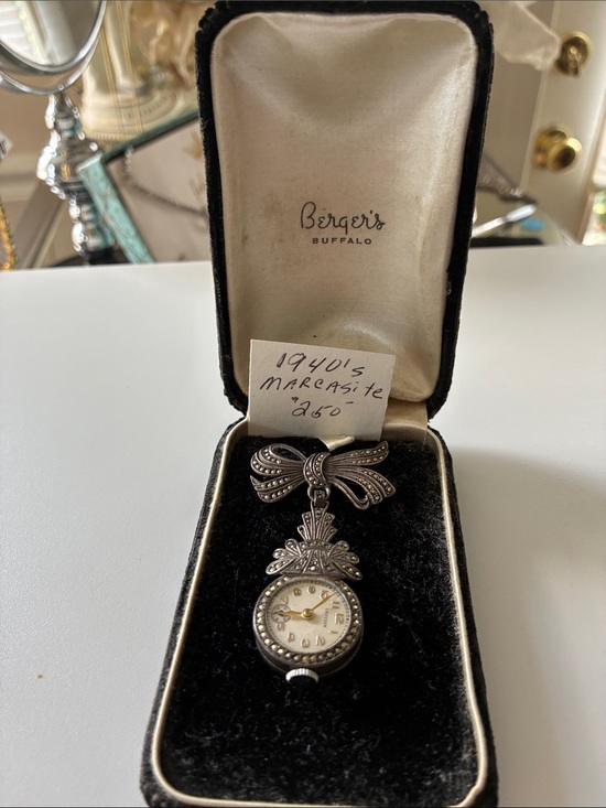 Bulova Jewelry - 1940s Vintage Silver Marcasite Bow Lapel Watch - Silver